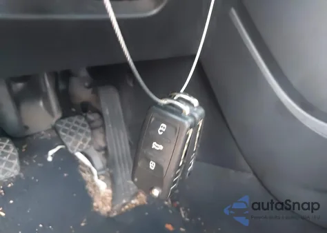 2013 Volkswagen Beetle 2.5L из США, поврежденный, VIN 3VWHX7AT7DM604449